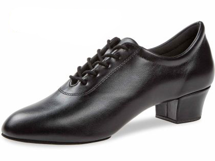 Trainer (Schnürschuhe)
