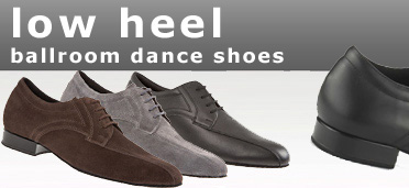 Standard-Tanzschuhe sind Tanzschuhe mit einem nierigen Absatz. Besonders geeignet für den Hobbytänzer.
