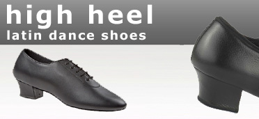 Herren Latein-Tanzschuhe haben einen höheren Absatz, was bei den Lateinamerikanischen Tänzen ein Vorteil ist.