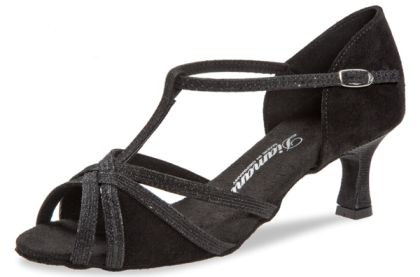 New dance shoe model with best wearing properties.