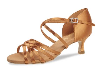 Diese Tanzschuhe haben eine Absatzhöhe von 7,5cm. Bei diesen Tanzschuhe handelt es sich um eine Sonderanfertigung aus dem Material dark tan Satin.