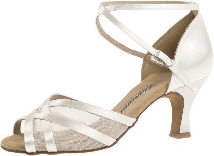 Diese Tanzschuhe mit einem 6,5cm Absatz sind beliebte Brautschuhe.