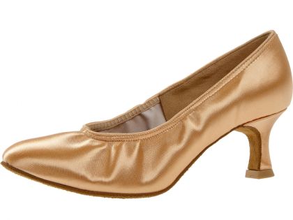 Die idealen Turnier-Tanzschuhe mit einem 5cm Absatz. Dieser Pumps hat einen Gummizug.