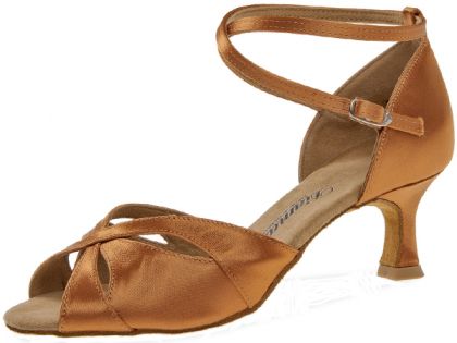 Jetzt auch mit 5cm Absatz. Eine besonders bequeme Lateinsandalette aus dem Material dark tan Satin. Auch besonders beliebt bei Salsa-Tänzerinen.