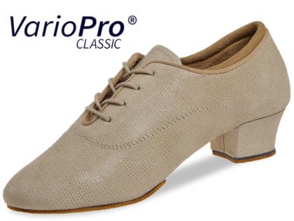 Schicke, schwarze Schnürschuhe mit weichem Comfort-Fußbett. Niedriger Absatz und den Fuß umschließende Passform machen die Tanzschuhe sehr bequem. Ideal als Trainerschuh.