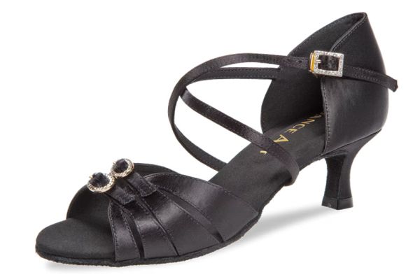 Diese Tanzschuhe haben eine Absatzhöhe von 7,5cm. Bei diesen Tanzschuhe handelt es sich um eine Sonderanfertigung aus dem Material dark tan Satin.