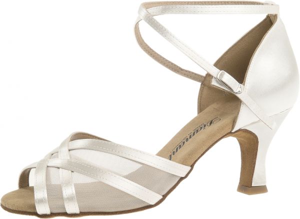 Diese Tanzschuhe mit einem 6,5cm Absatz sind beliebte Brautschuhe.