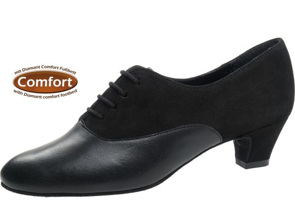 Klassische Schnürschuhe aus schwarzem Velourleder mit Nappalederspitze. Allroundtanzschuh mit flachem Absatz und Comfort-Fußbett.