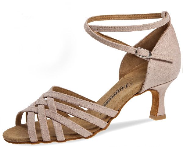 Dieses neue Tanzschuhmodell paßt bestens zur Jeans. Bequemer Tanzschuh mit einem 5cm Absatz.