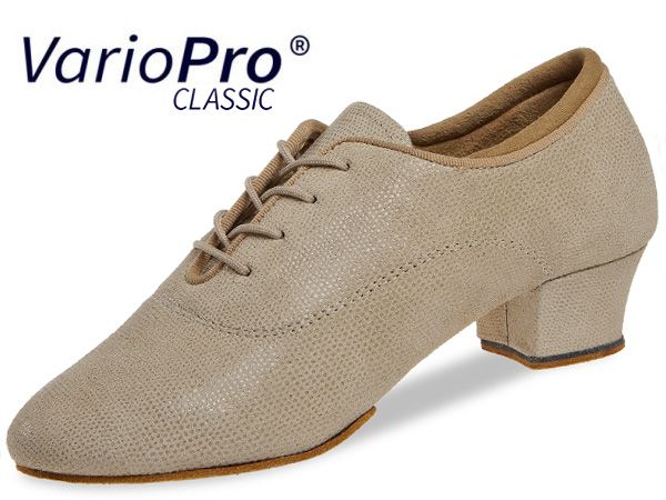 Schicke, schwarze Schnürschuhe mit weichem Comfort-Fußbett. Niedriger Absatz und den Fuß umschließende Passform machen die Tanzschuhe sehr bequem. Ideal als Trainerschuh.