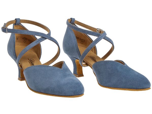 blaue Diamant Tanzschuhe passen gut zur Jeans
