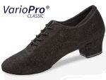 Schicke, schwarze Schnürschuhe mit weichem Comfort-Fußbett. Niedriger Absatz und den Fuß umschließende Passform machen die Tanzschuhe sehr bequem. Ideal als Trainerschuh.